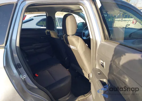 2017 Mitsubishi Outlander Sport 2.0 Es/2.0 Le из США, поврежденный, VIN JA4AP3AU9HZ034653